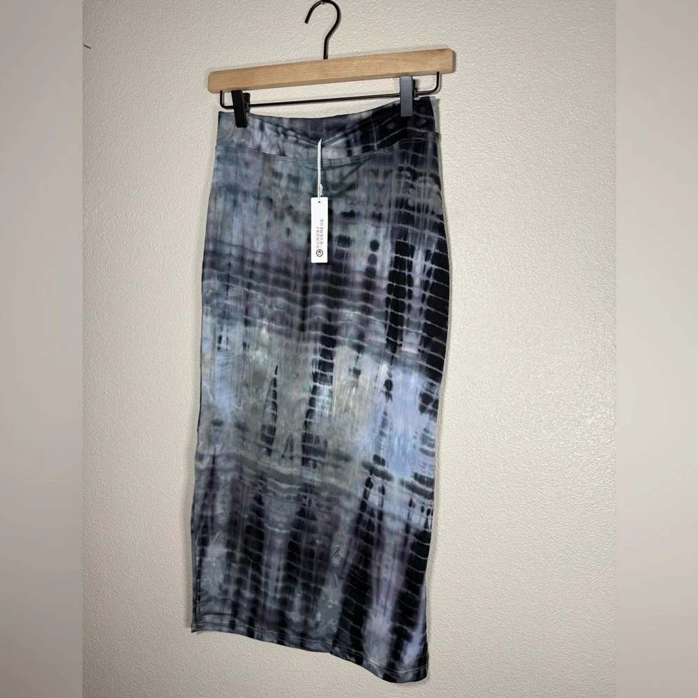NWT Sundry Evereve Siene Tie Dye Midi Skirt Sunset Navy size Small R25 - Picture 3 of 11